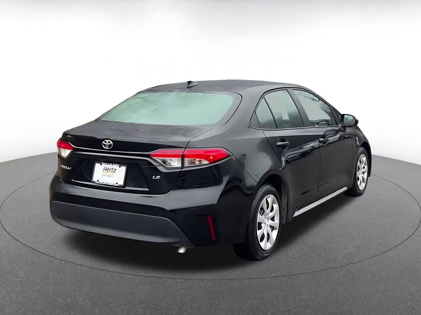 Used 2025 Toyota Corolla LE image 14