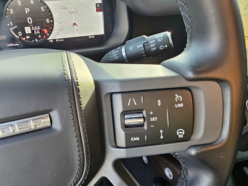 Used 2024 Land Rover Defender 110 X image 27