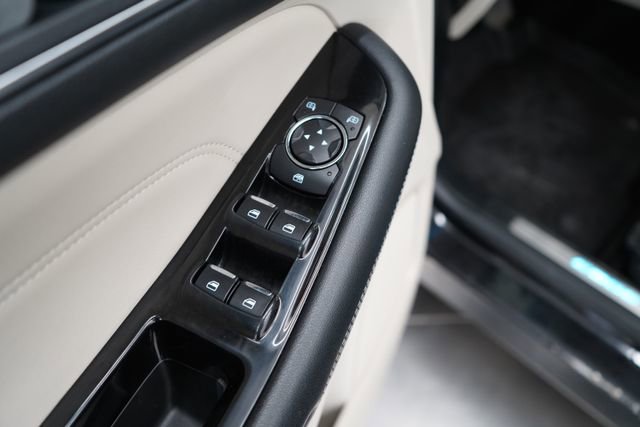 Used 2020 Ford Edge Titanium w/ Equipment Group 301A image 12