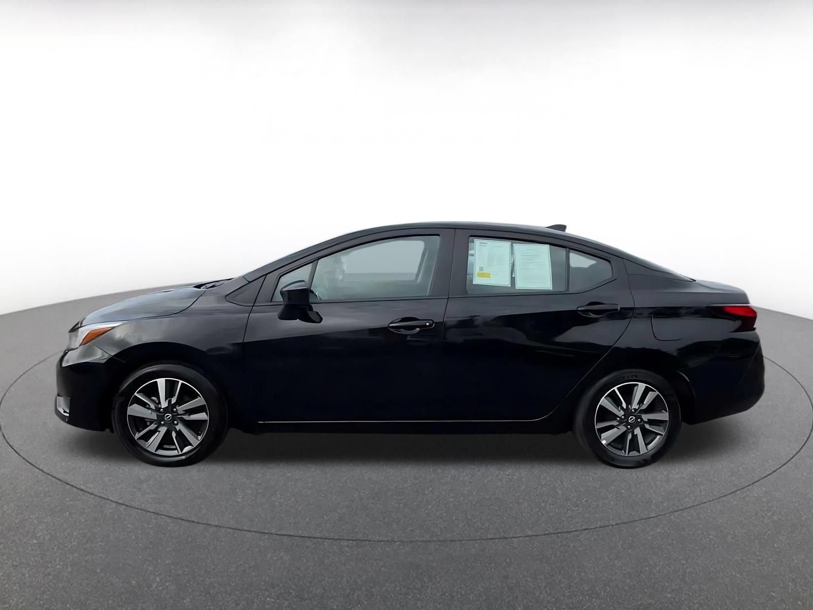 Used 2025 Nissan Versa SV FWD image 8