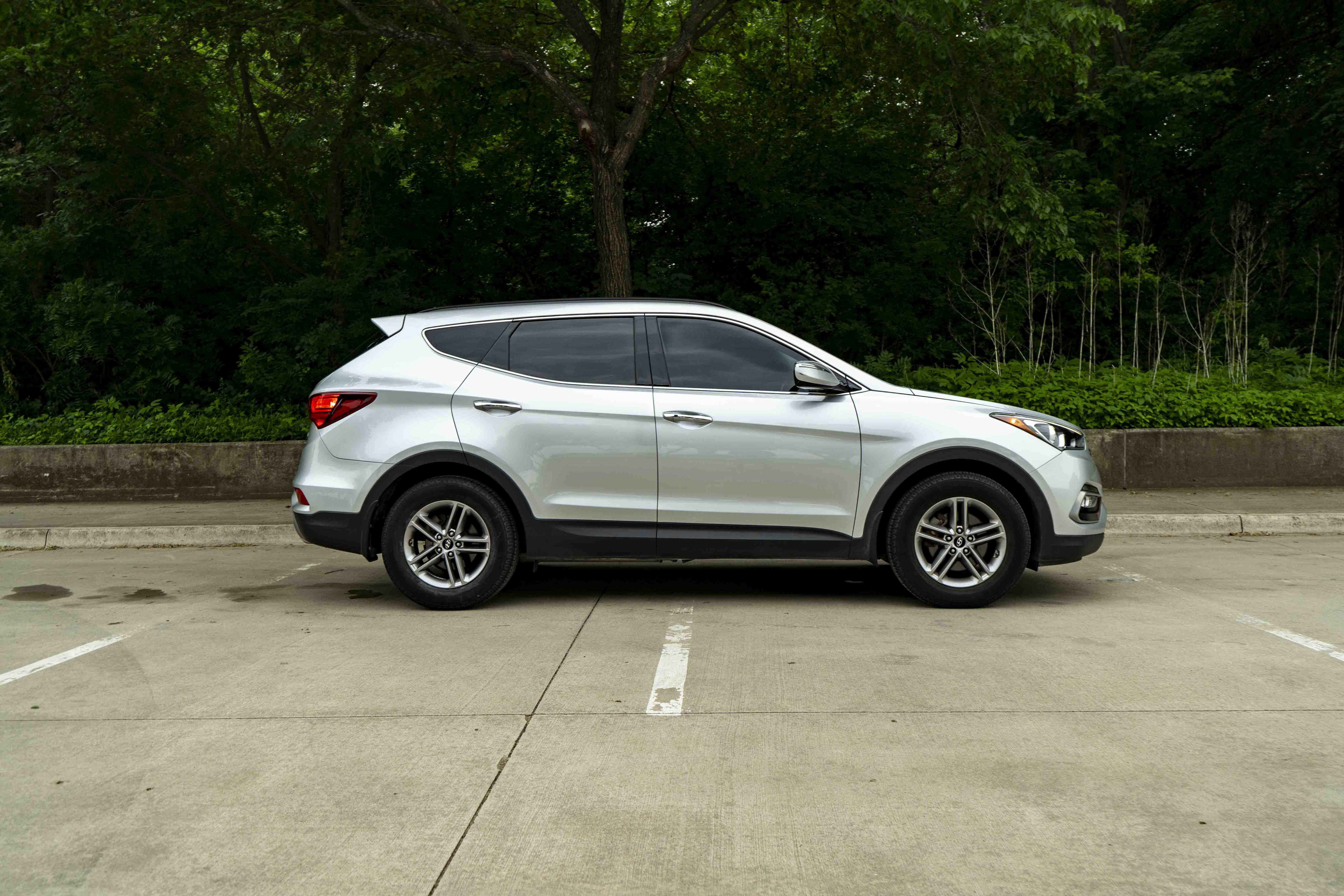 Used 2017 Hyundai Santa Fe Sport FWD image 9