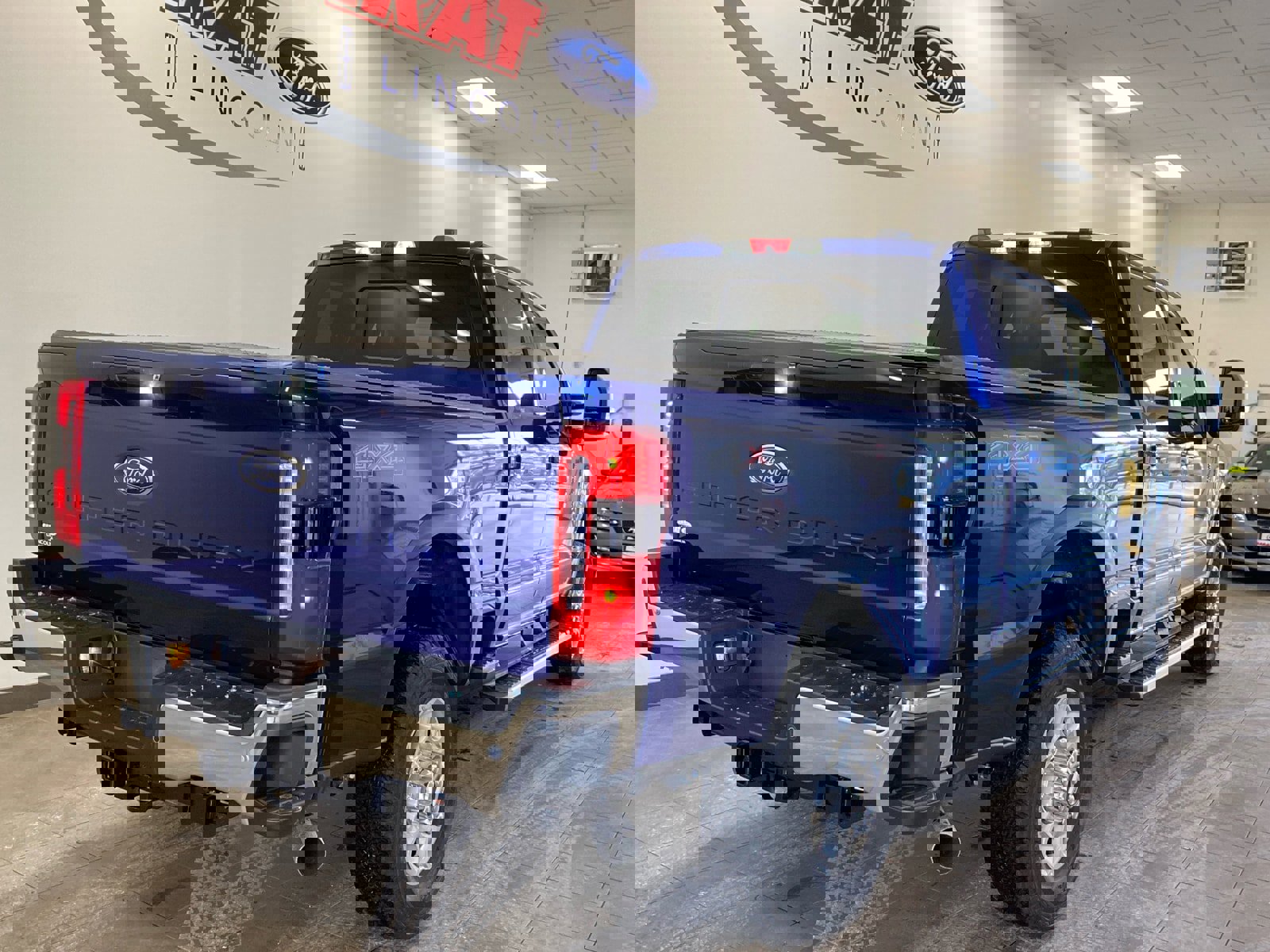 New 2026 Ford F350 XLT w/ XLT Premium Package image 7