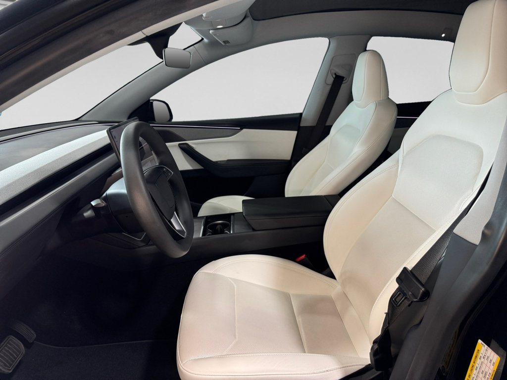 Used 2026 Tesla Model Y Long Range AWD/4WD image 17
