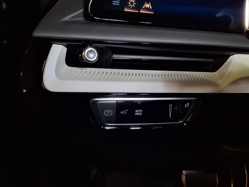 Used 2025 Cadillac Optiq Sport 1 w/ LPO, ONYX Package image 14