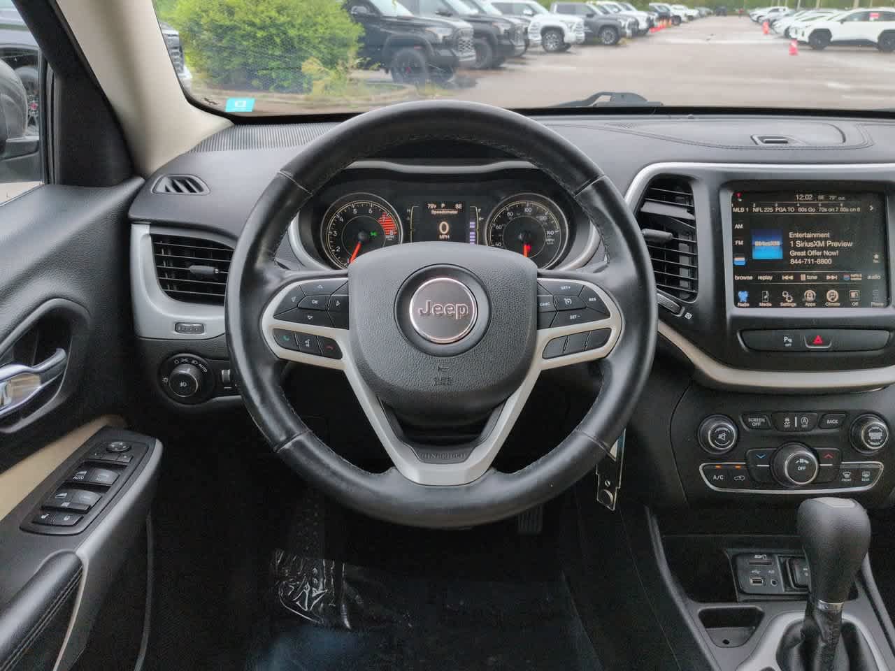 Used 2017 Jeep Cherokee Latitude w/ Safety/Convenience Group FWD image 15
