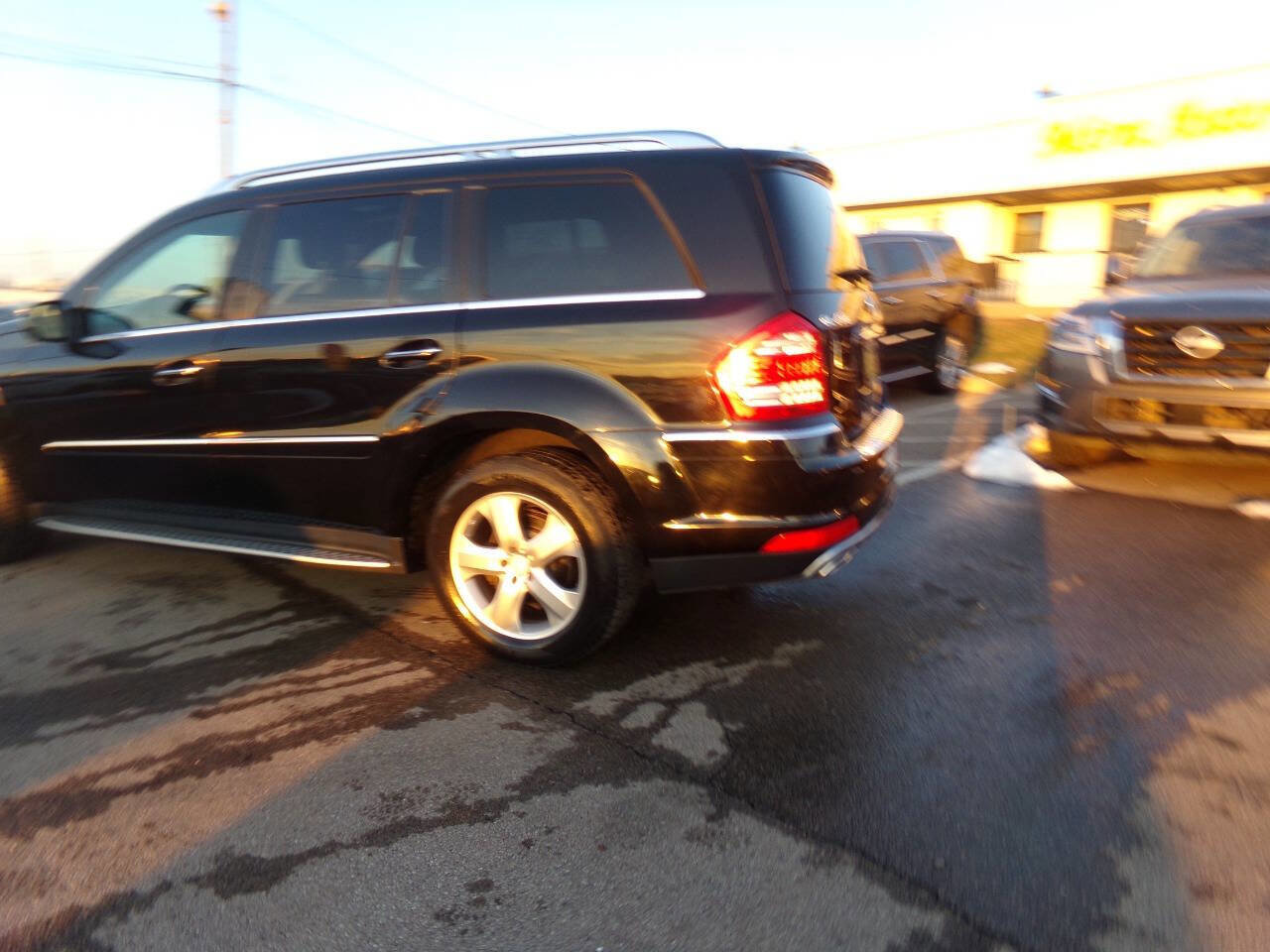 Used 2010 Mercedes-Benz GL 450 4MATIC w/ Premium 1 Pkg image 58