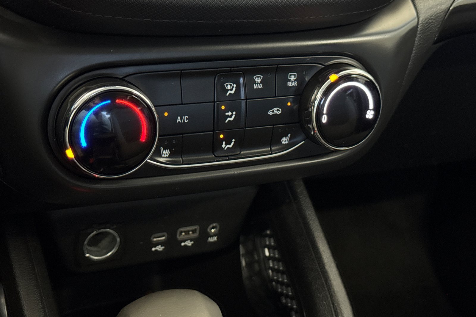 Used 2022 Chevrolet TrailBlazer LT w/ Confidence II Package FWD image 20