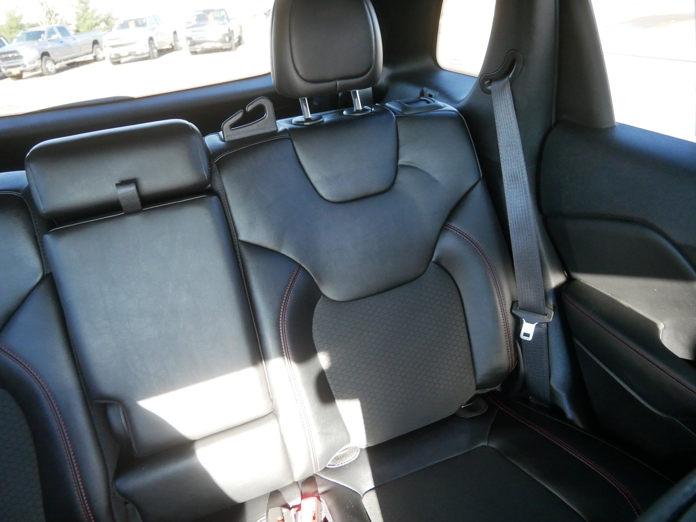 Used 2022 Jeep Cherokee Trailhawk image 14
