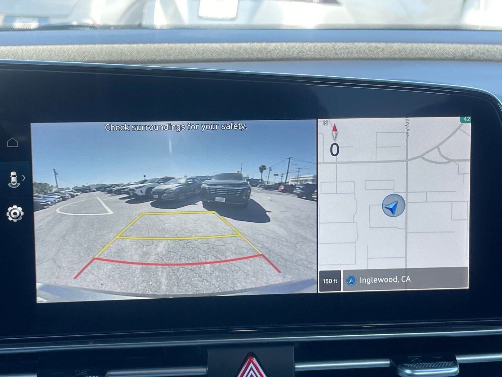 Used 2025 Hyundai Elantra Limited image 25