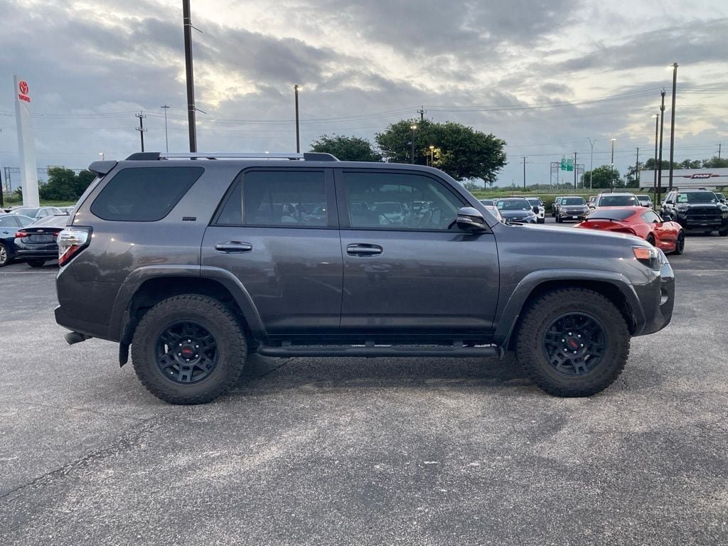 Used 2022 Toyota 4Runner SR5 Premium w/ Moonroof Package RWD image 3