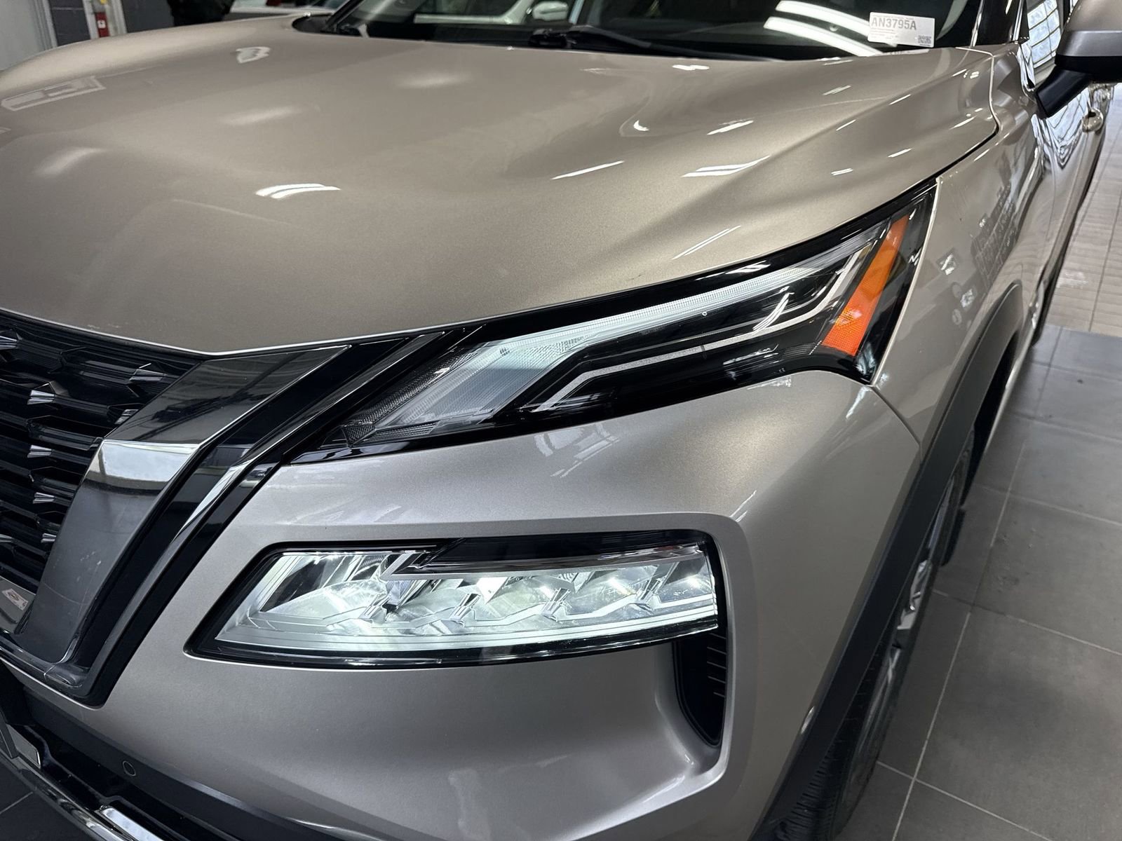 Certified 2023 Nissan Rogue Platinum image 35