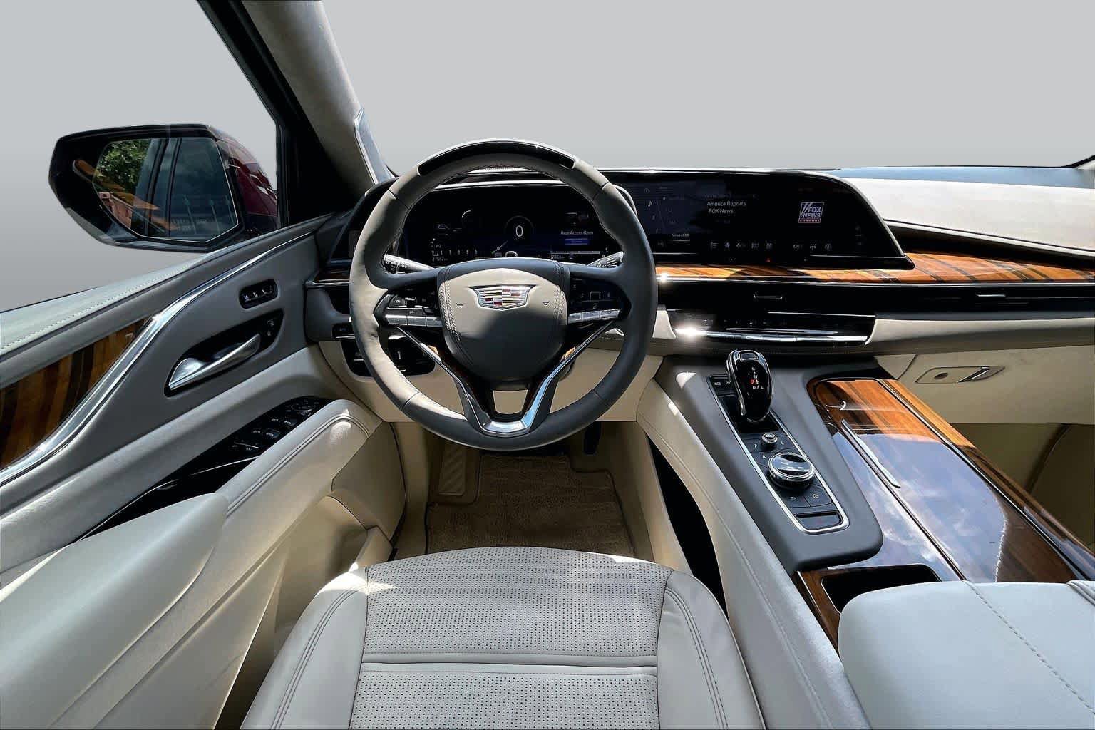 Used 2024 Cadillac Escalade ESV Sport Platinum AWD/4WD image 6