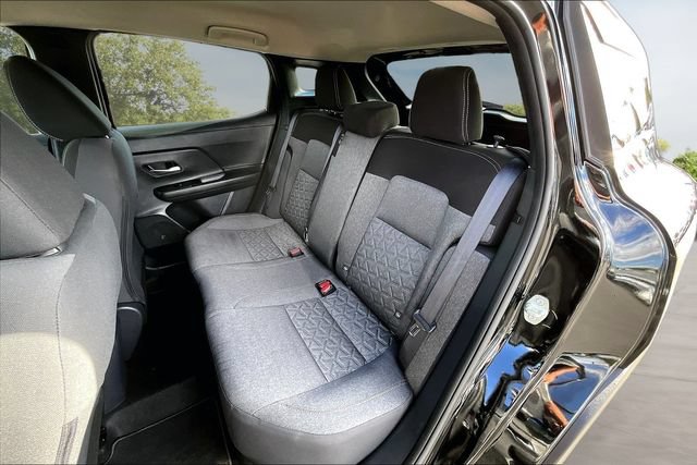 Certified 2026 Nissan Kicks SV FWD image 21