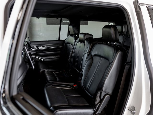 Used 2022 Jeep Wagoneer Series III w/ Premium Group I image 11