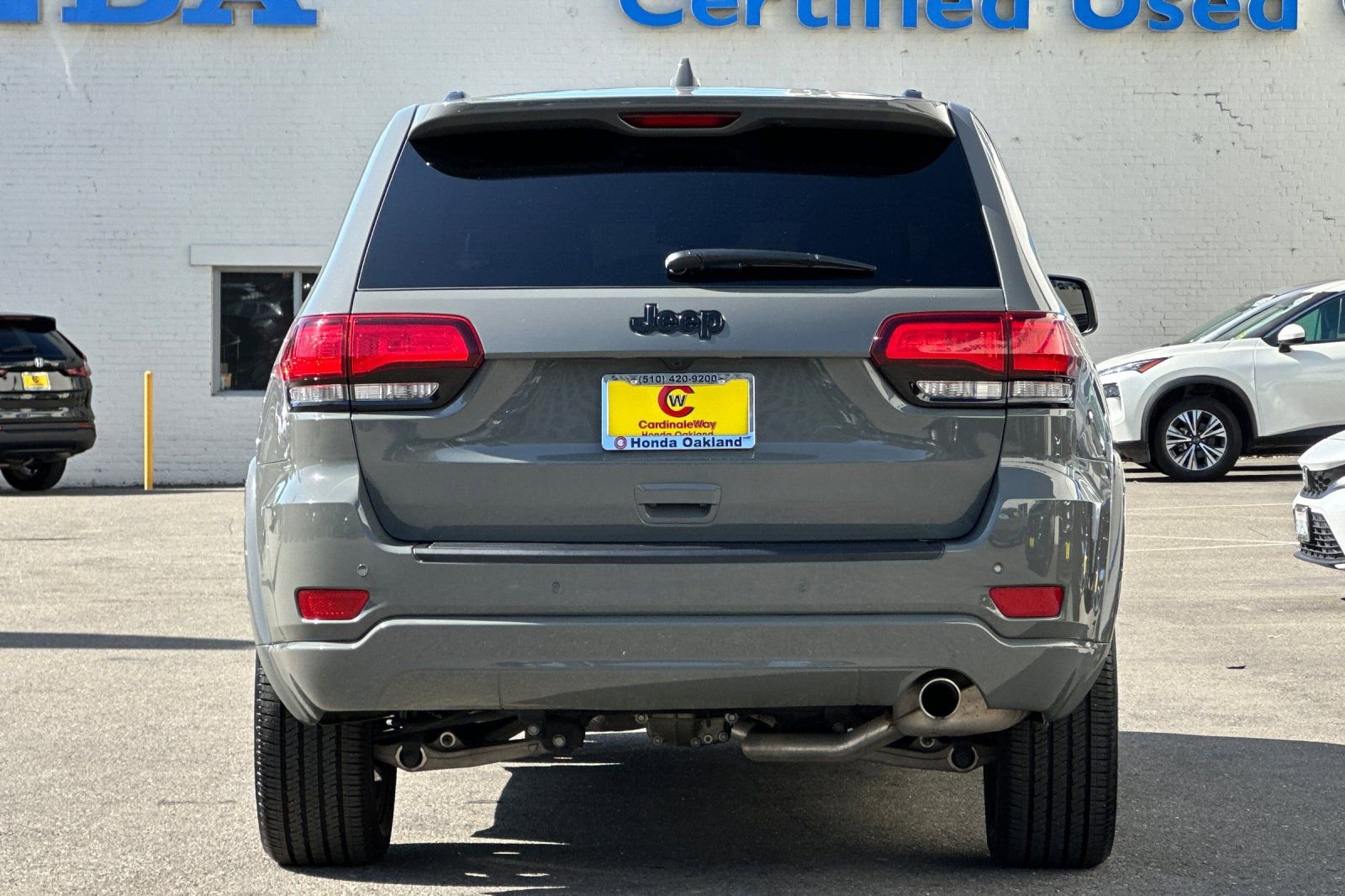 Used 2022 Jeep Grand Cherokee Laredo X image 5