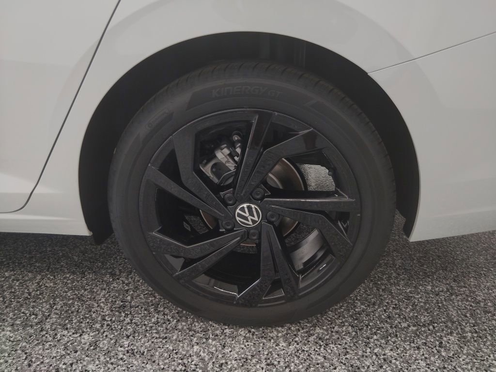 New 2026 Volkswagen Jetta SE image 7