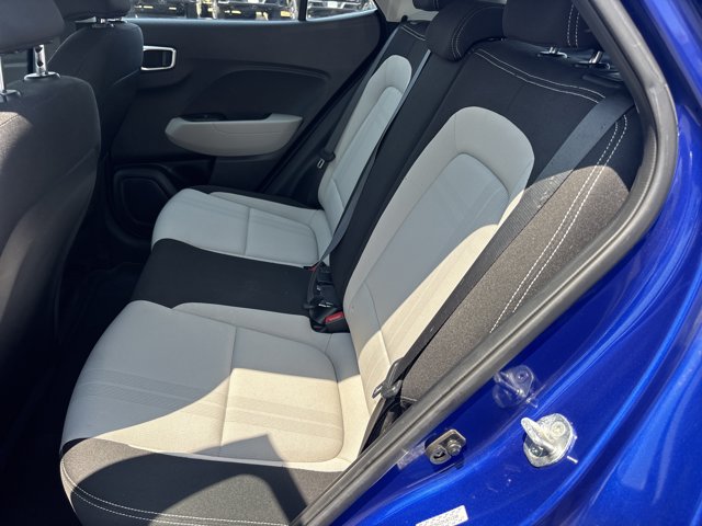 Used 2021 Hyundai Venue SEL FWD image 12