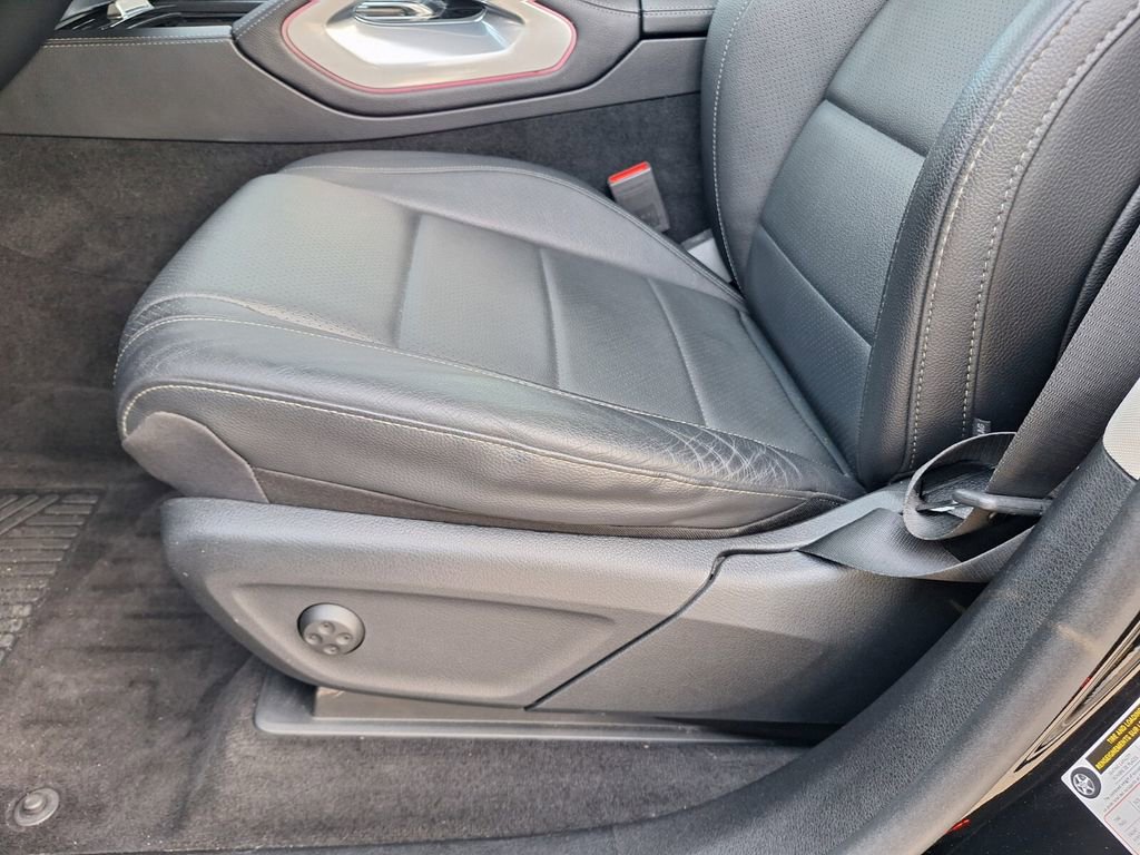 Used 2020 Mercedes-Benz GLE 450 4MATIC w/ Premium Package image 33