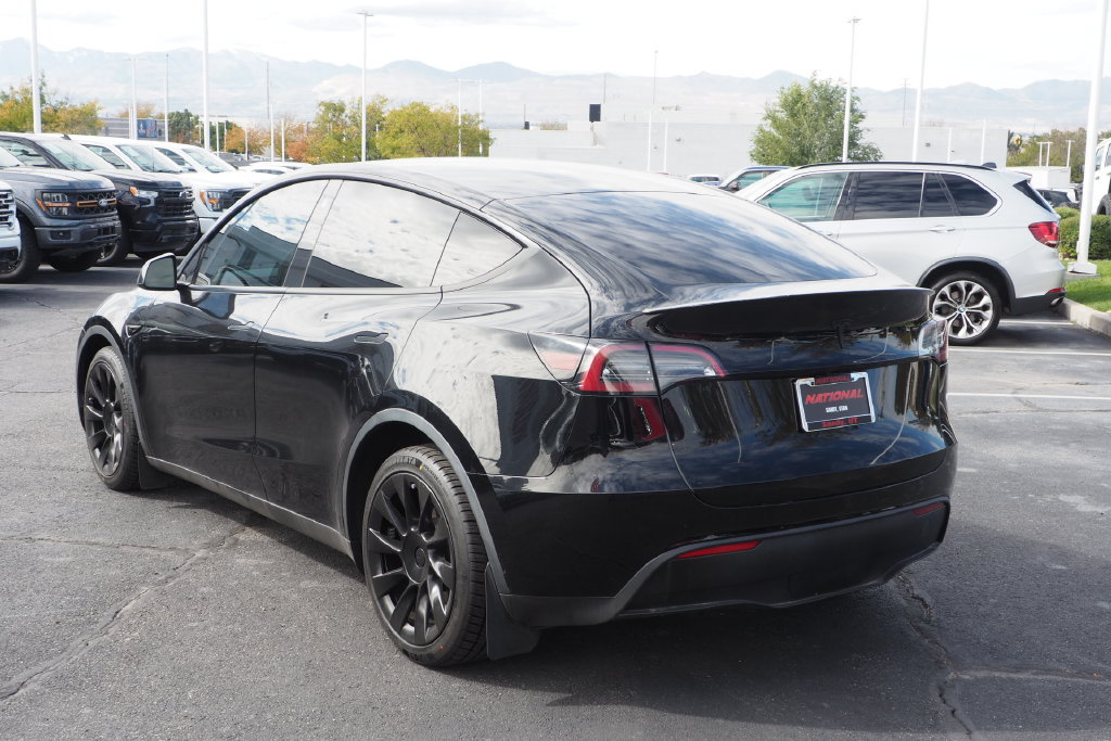 Used 2023 Tesla Model Y Long Range AWD/4WD image 7