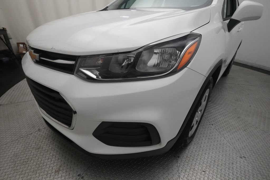 Used 2017 Chevrolet Trax LS FWD image 21