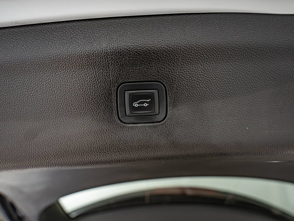Used 2019 Buick Enclave Essence FWD image 41
