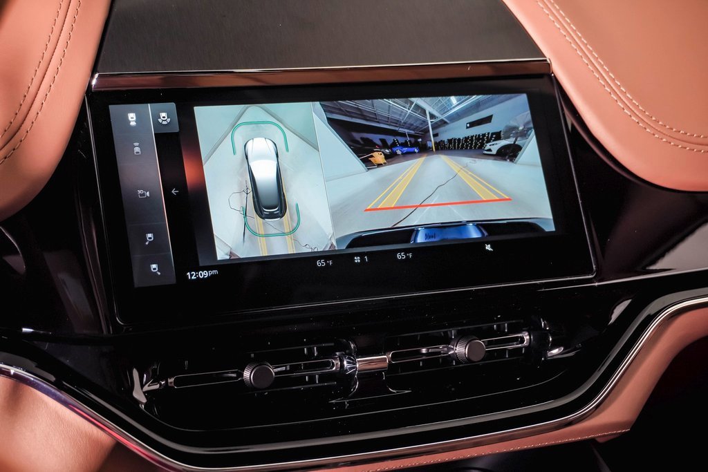 New 2025 Aston Martin DBX 707 image 27