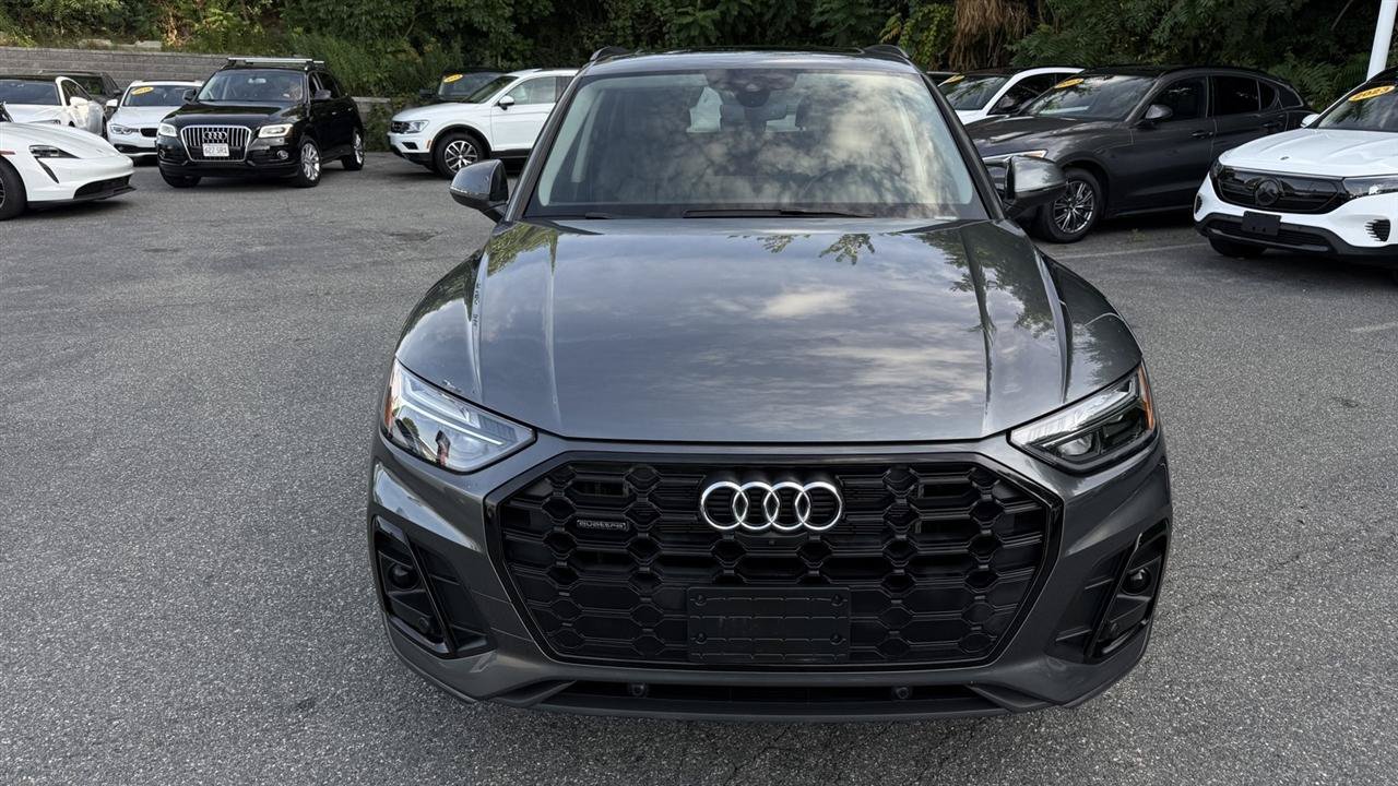 Used 2022 Audi Q5 e Premium Plus w/ Premium Plus Package AWD/4WD image 24