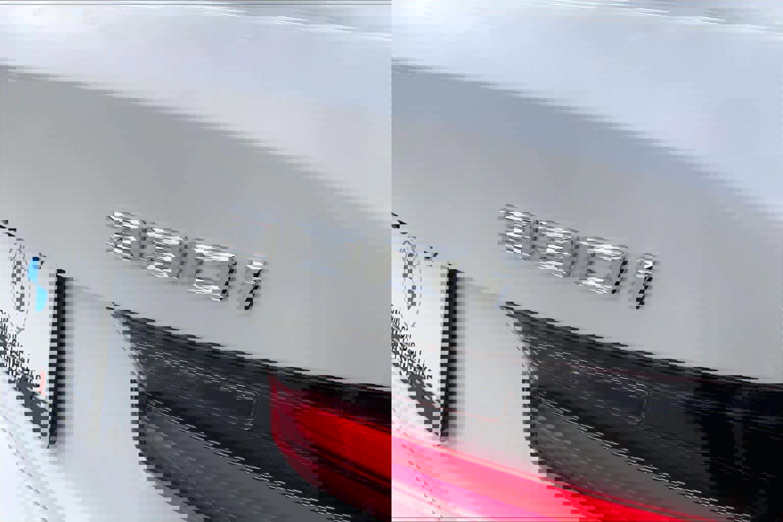 Used 2024 BMW 330i Sedan image 9