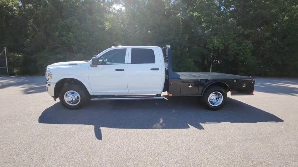 Used 2024 RAM 3500 Tradesman w/ Chrome Appearance Group image 10