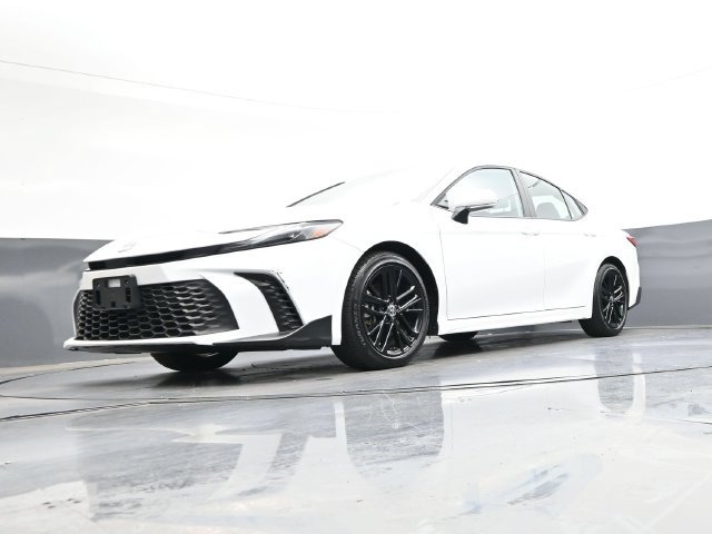 Used 2025 Toyota Camry SE FWD image 37