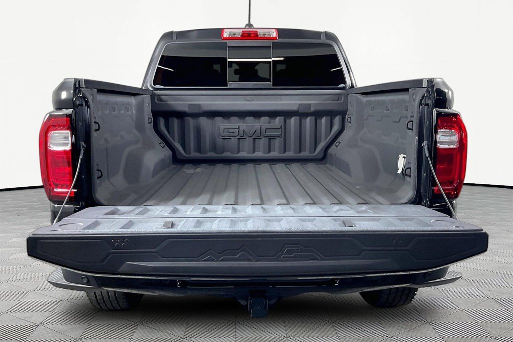 Used 2024 GMC Canyon Elevation w/ Elevation Premium Package AWD/4WD image 7
