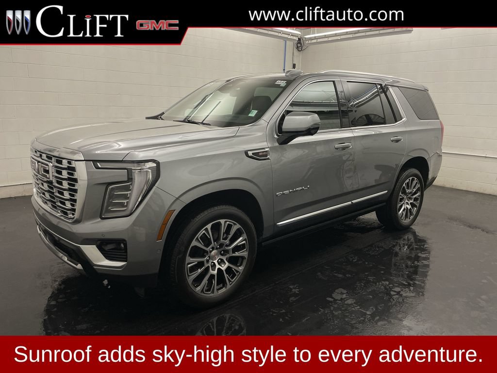Used 2025 GMC Yukon Denali w/ Sun & Power Step Package