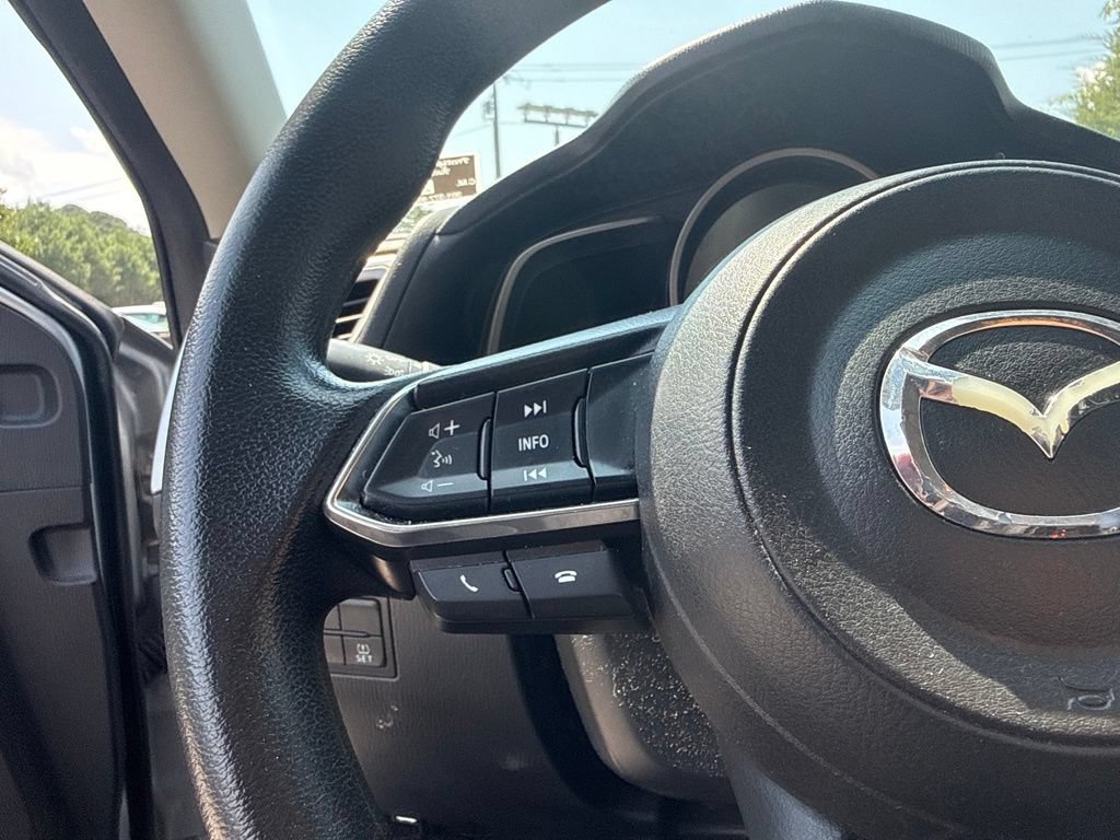 Used 2017 MAZDA MAZDA3 Sport FWD image 9
