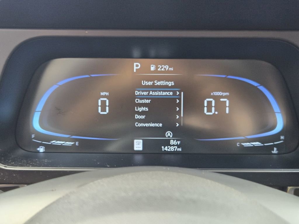 Certified 2025 Hyundai Elantra SE FWD image 24