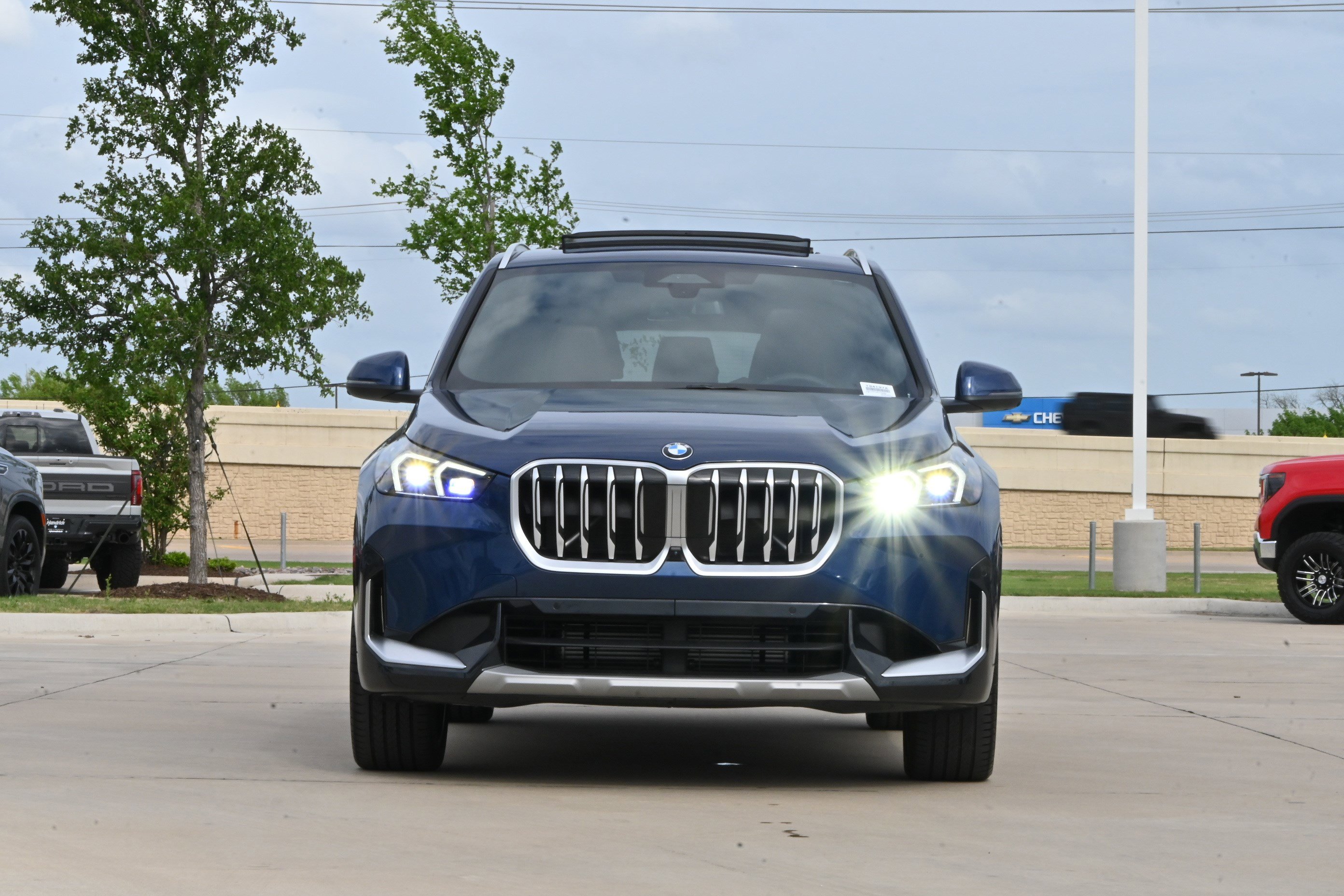 Certified 2025 BMW X1 xDrive28i w/ Technology Package image 3