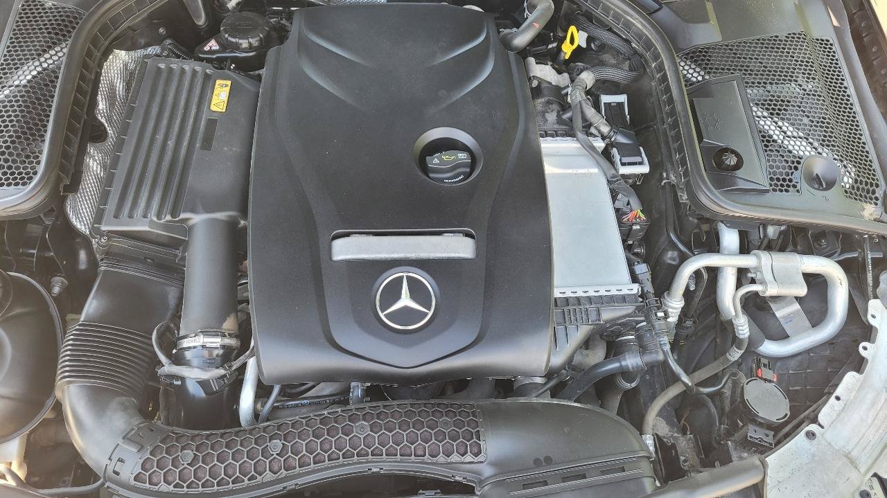 Used 2016 Mercedes-Benz C 300 4MATIC Sedan image 24