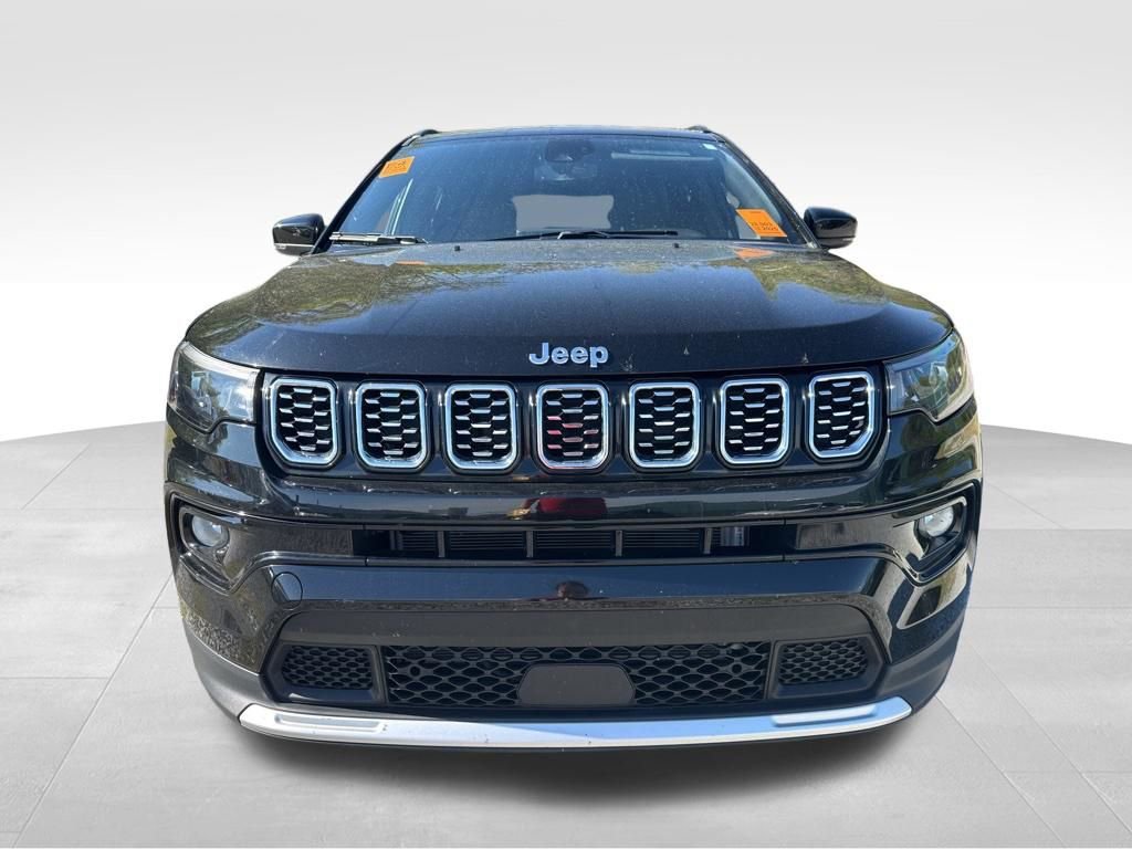 Used 2025 Jeep Compass Limited image 12