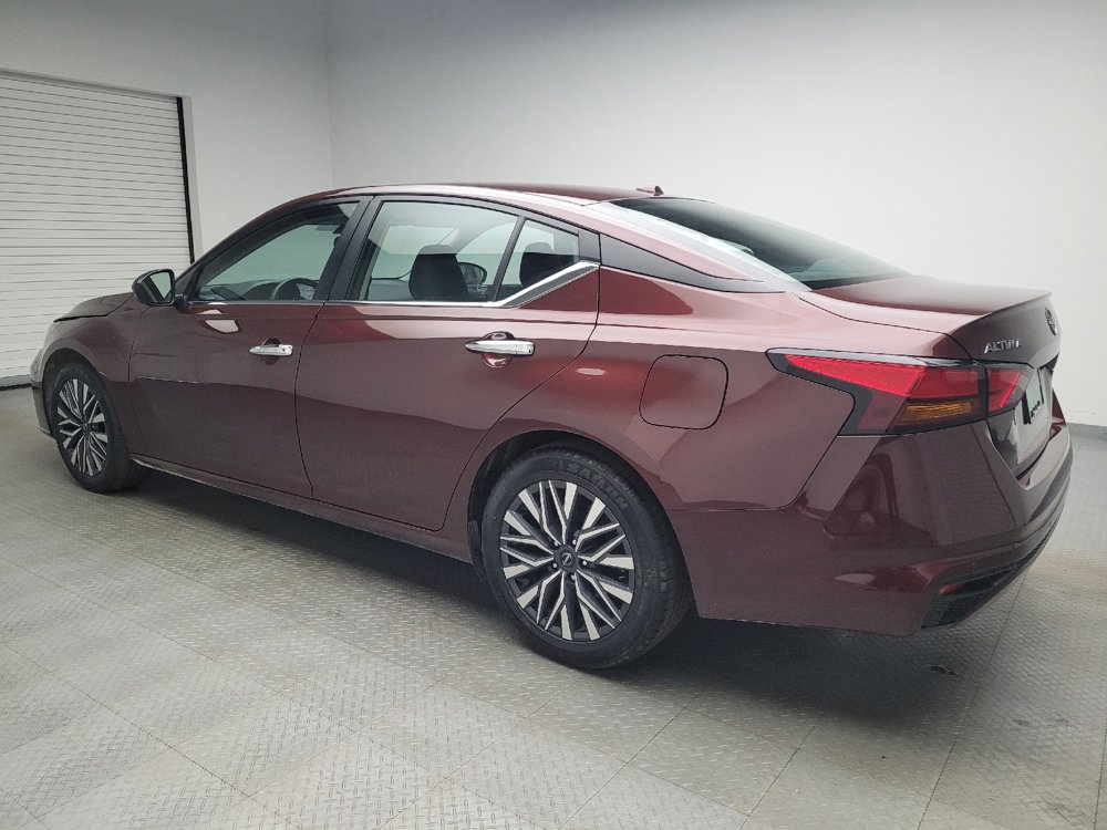 Used 2024 Nissan Altima 2.5 SV image 3