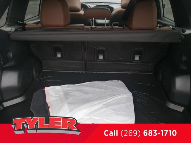 Used 2025 Subaru Forester Touring AWD/4WD image 19