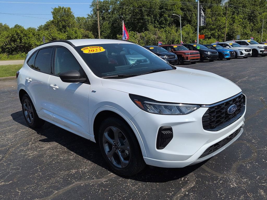 Used 2023 Ford Escape ST-Line w/ Tech Pack #1 AWD/4WD image 1