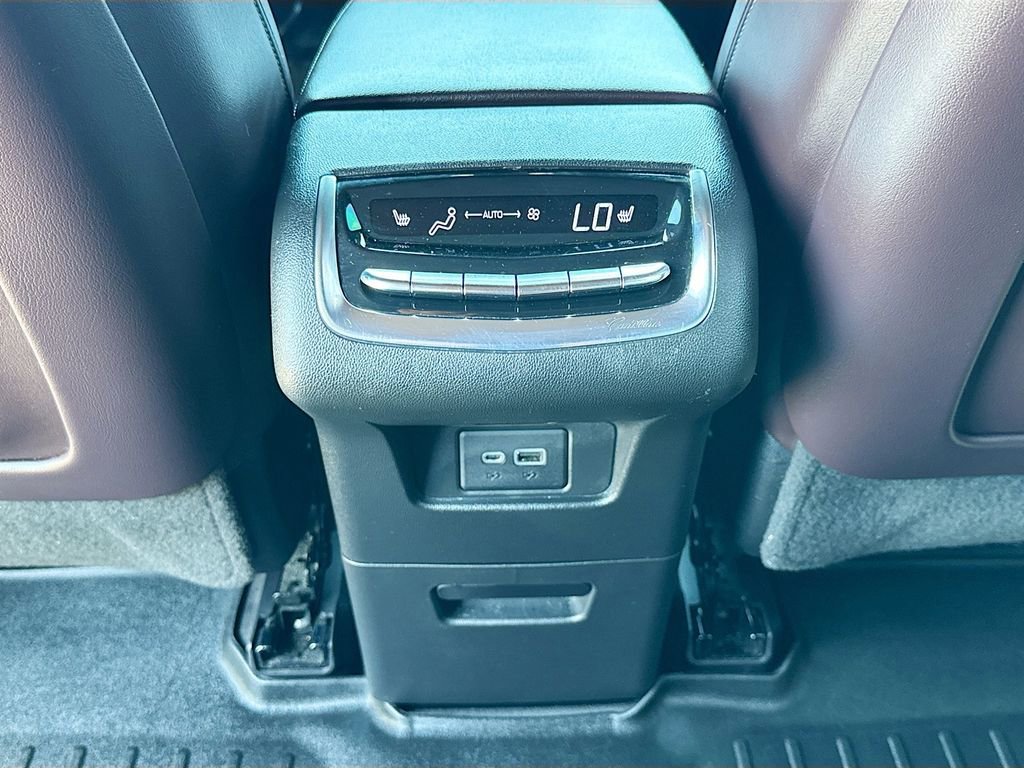 Used 2020 Cadillac XT6 Premium Luxury FWD image 30