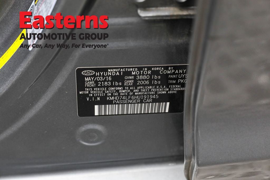 Used 2017 Hyundai Elantra SE w/ Cargo Package image 32