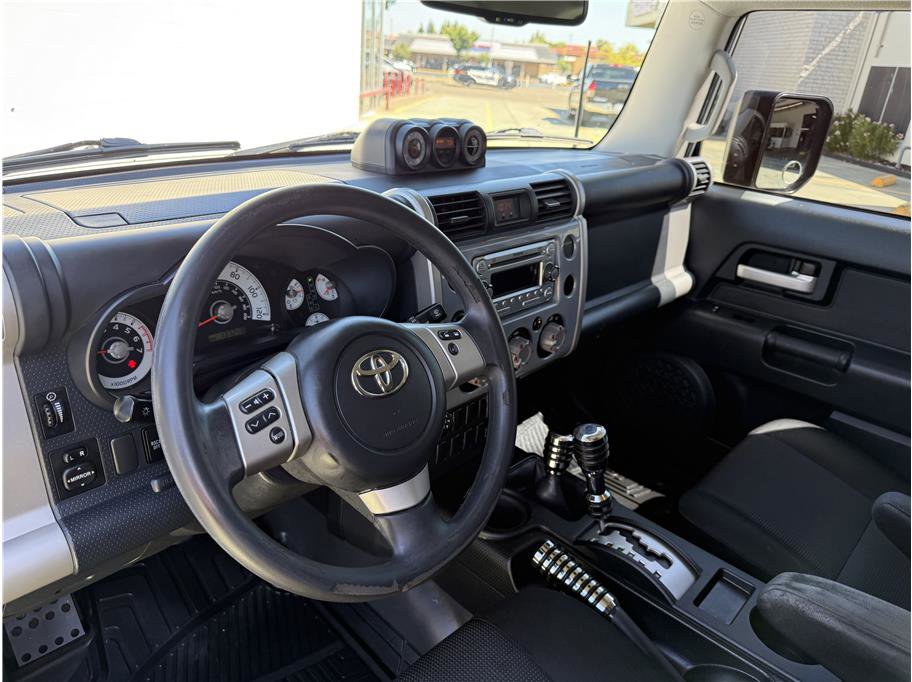 Used 2014 Toyota FJ Cruiser 4WD w/ Convenience Package image 17