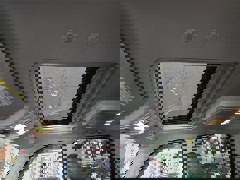 Used 2011 Cadillac Escalade ESV Luxury image 38