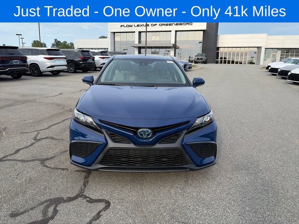 Used 2023 Toyota Camry SE FWD image 7
