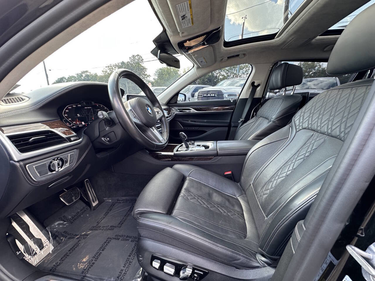 Used 2020 BMW M760i xDrive image 18