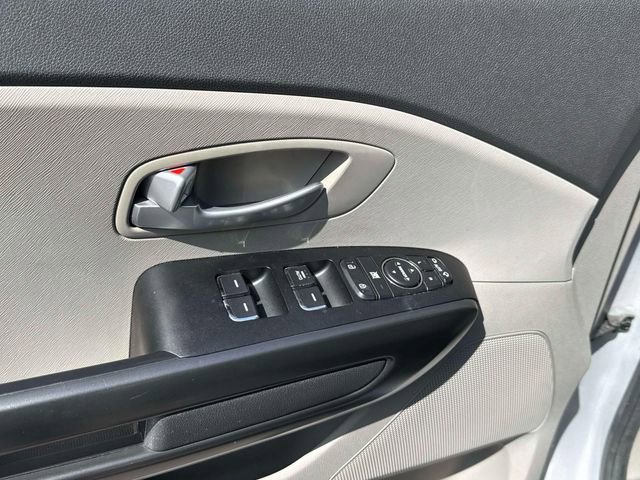 Used 2017 Kia Sedona LX w/ LX Essentials Premium Package image 14