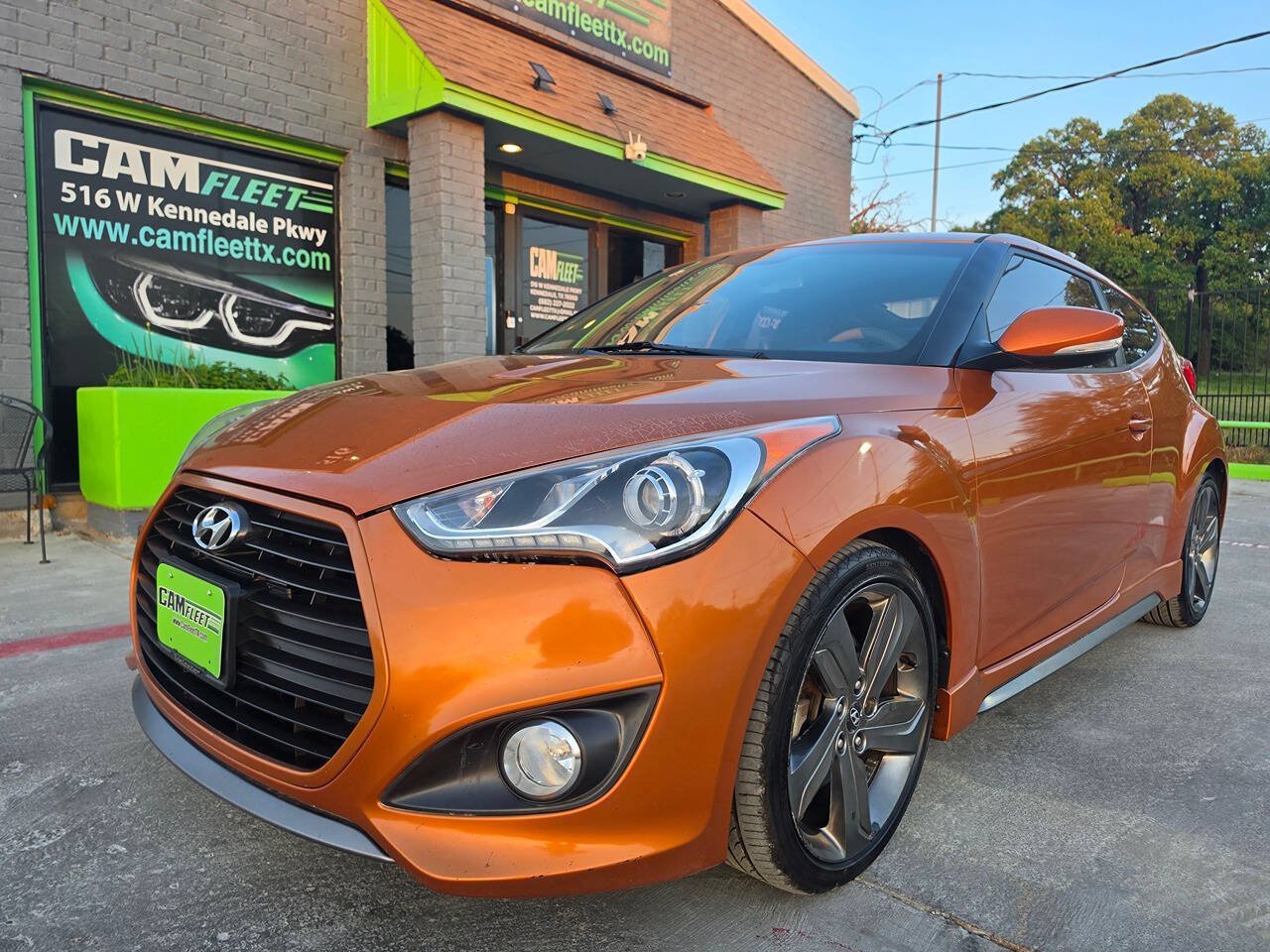 Used 2015 Hyundai Veloster Turbo FWD image 2
