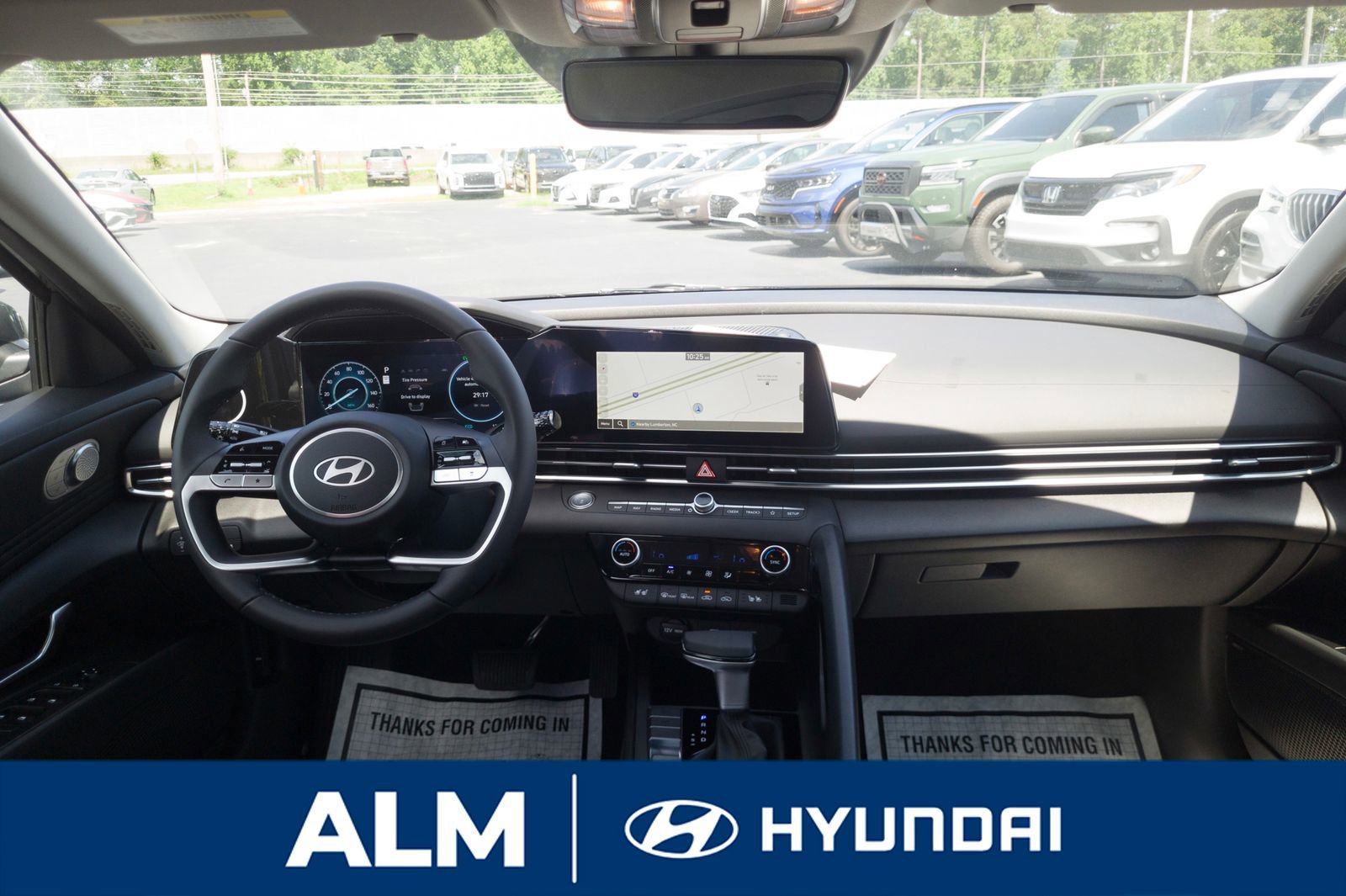 New 2025 Hyundai Elantra Limited image 18