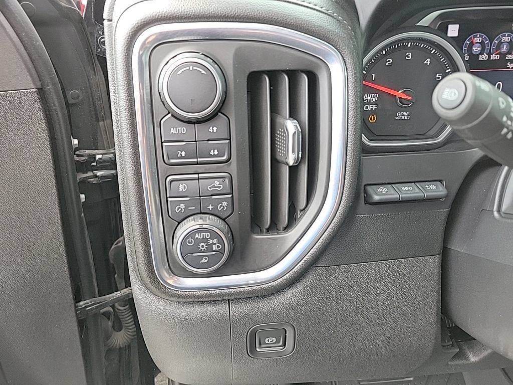 Used 2019 Chevrolet Silverado 1500 High Country w/ Technology Package AWD/4WD image 11